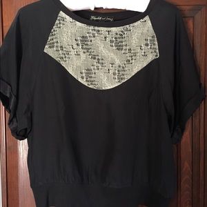 EUC Elizabeth & James Short-sleeved Blouse